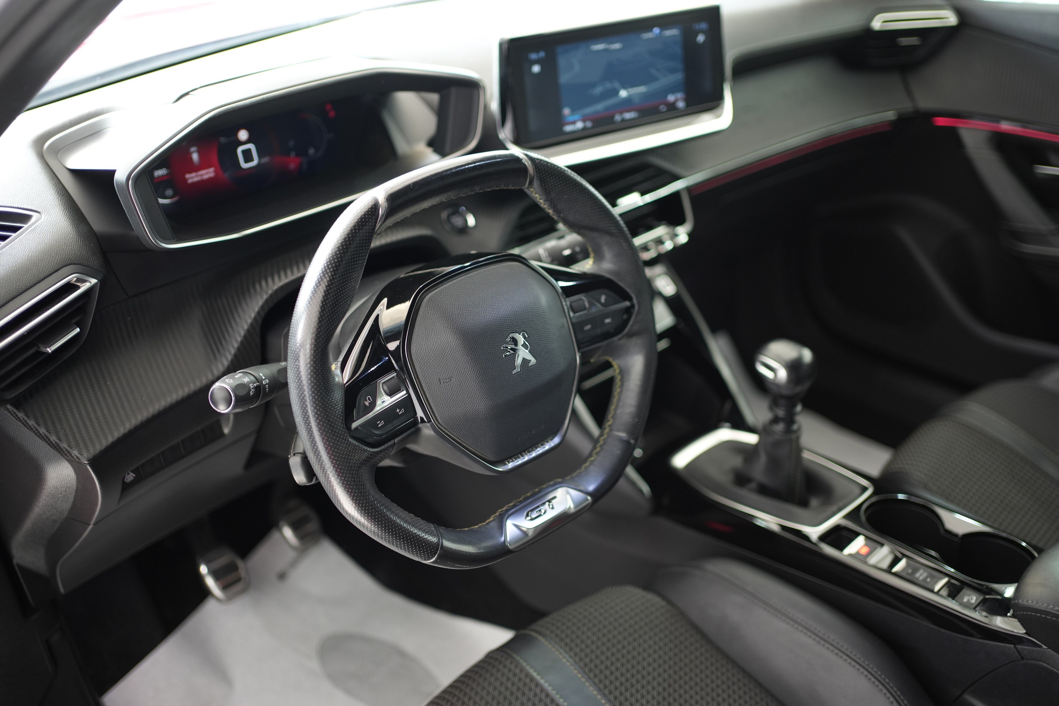 Peugeot 2008 BlueHDi 100 S&S GT Line - foto 4