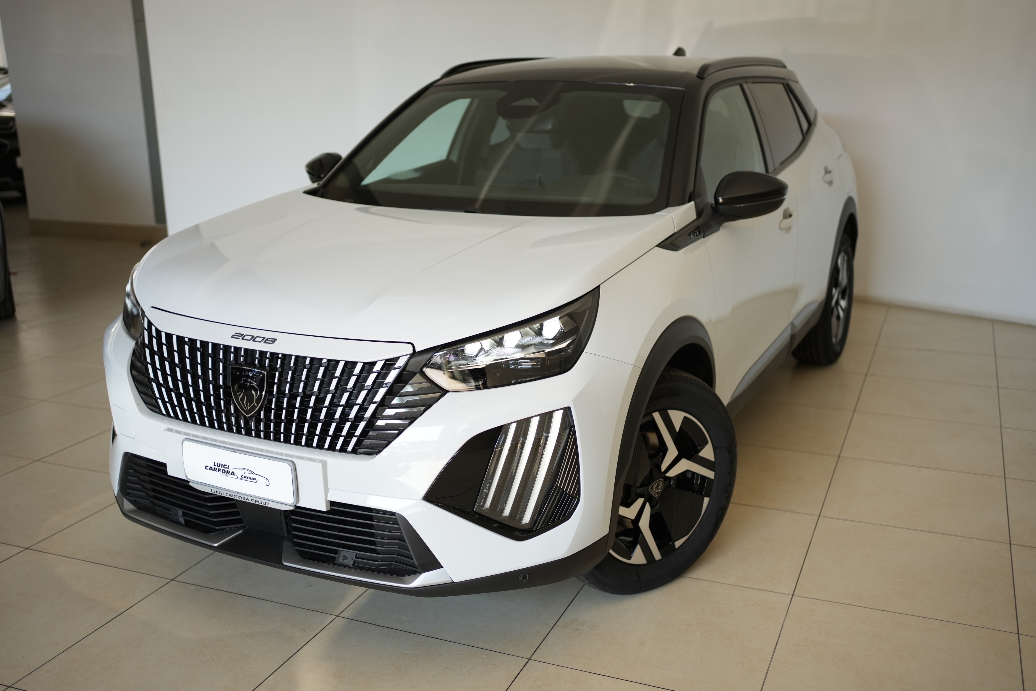 Peugeot 2008 Hybrid 145 e-DCS6 GT