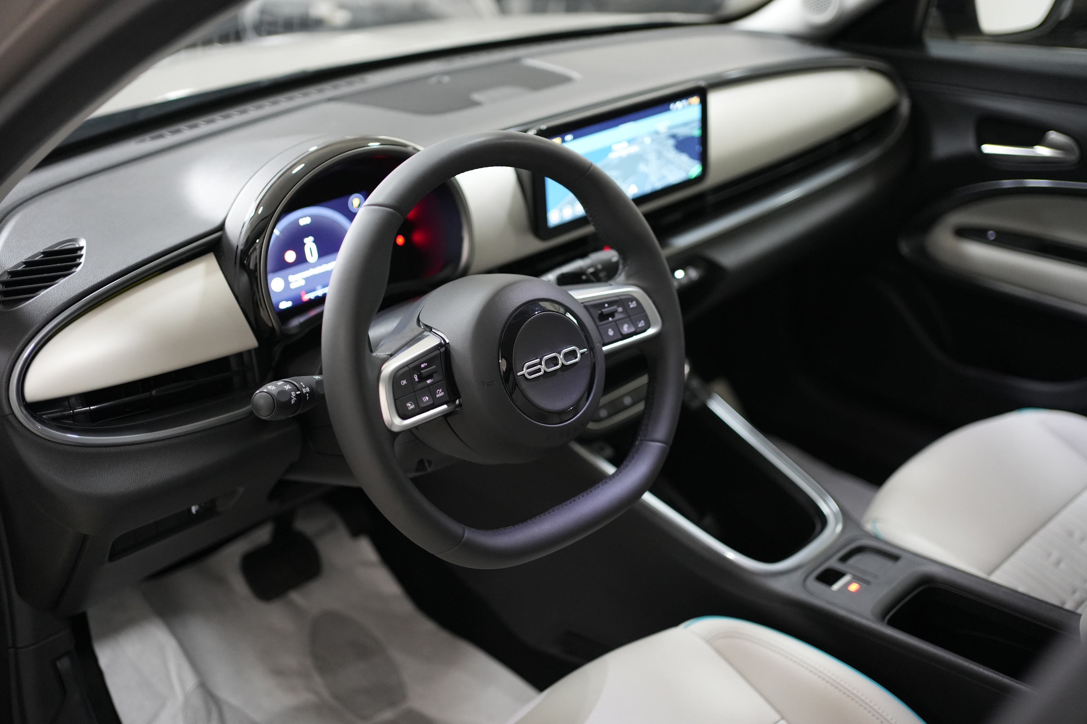 Fiat 600 Hybrid DCT MHEV La Prima - foto 4