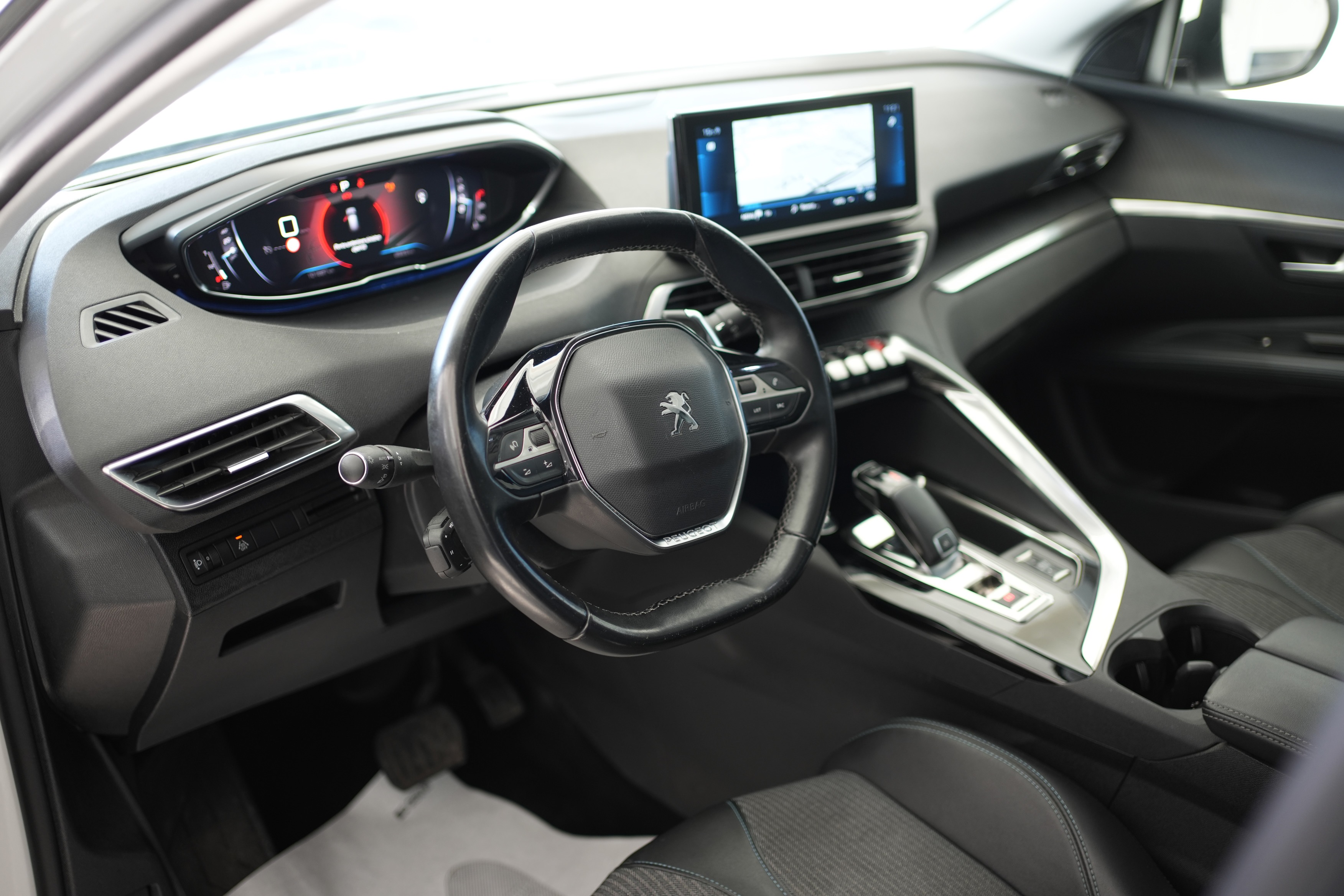 Peugeot 3008 BlueHDi 130 S&S EAT8 Allure *Autocarro* - foto 4