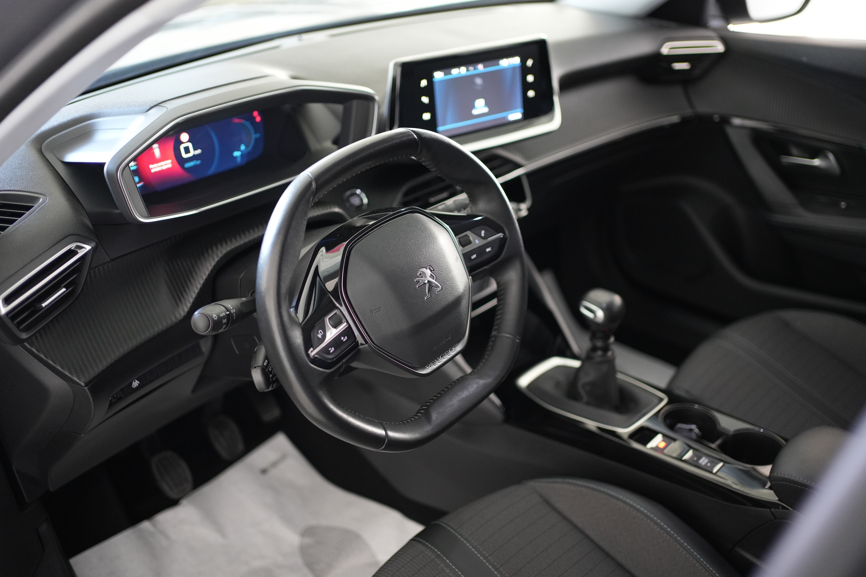 Peugeot 2008 PureTech 130 S&S Allure Pack - foto 4