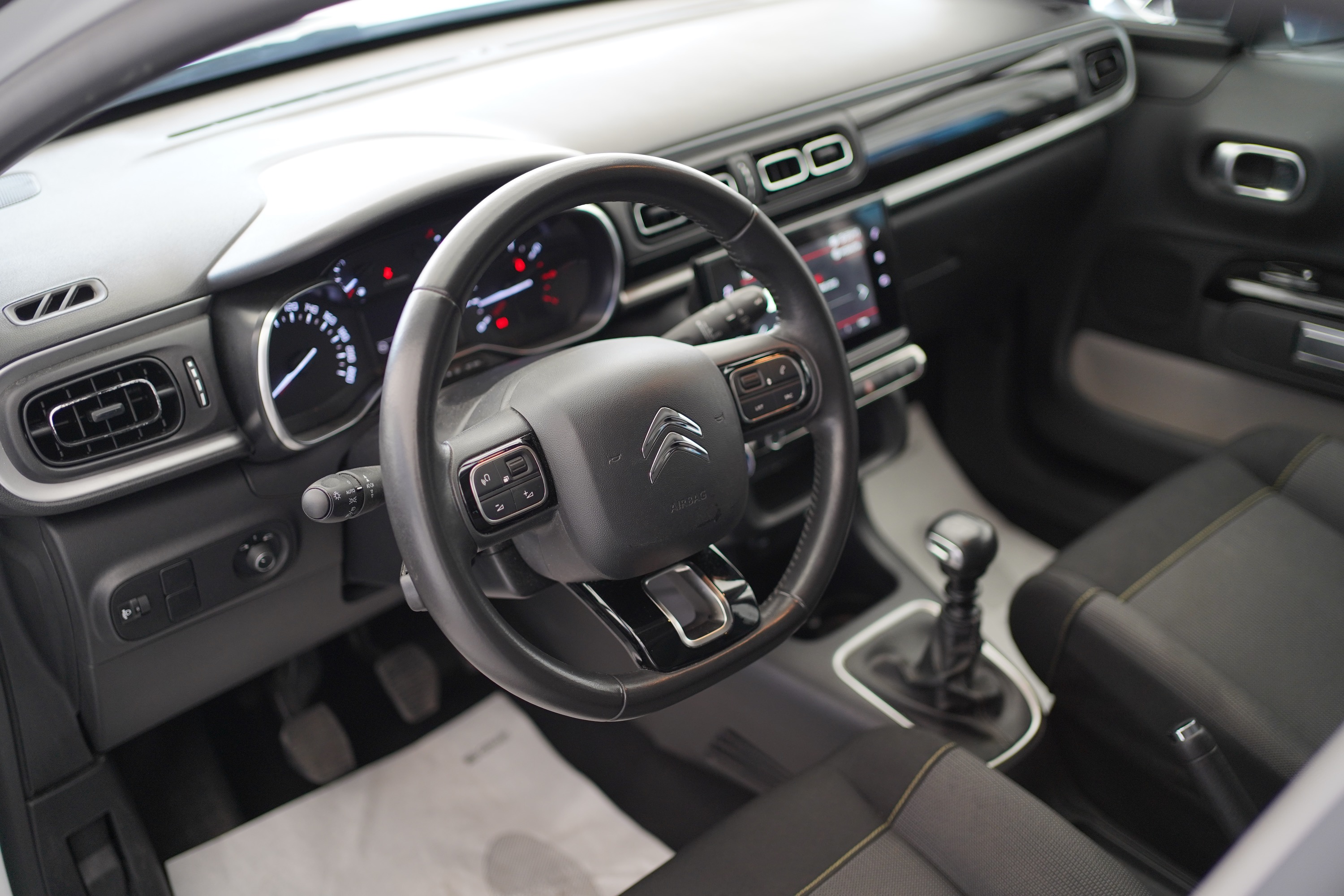 Citroen C3 BlueHDi 100 S&S Shine - foto 4